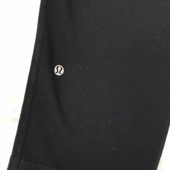 Lululemon Black /Green Groove Crops/Clam Diggers Size 4 - Picture 7 of 8